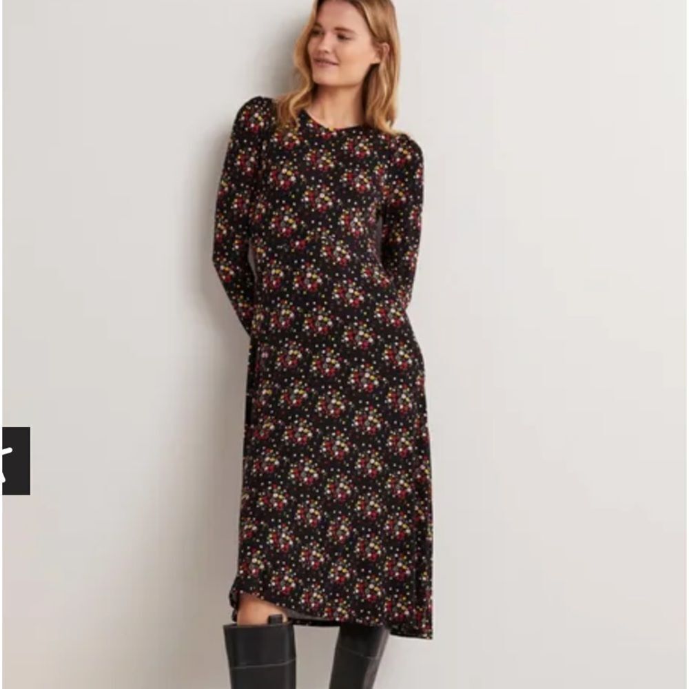 Boden Crew Neck Jersey Midi Dress
Black, Dotty Sprig 10R NWT and in packaging